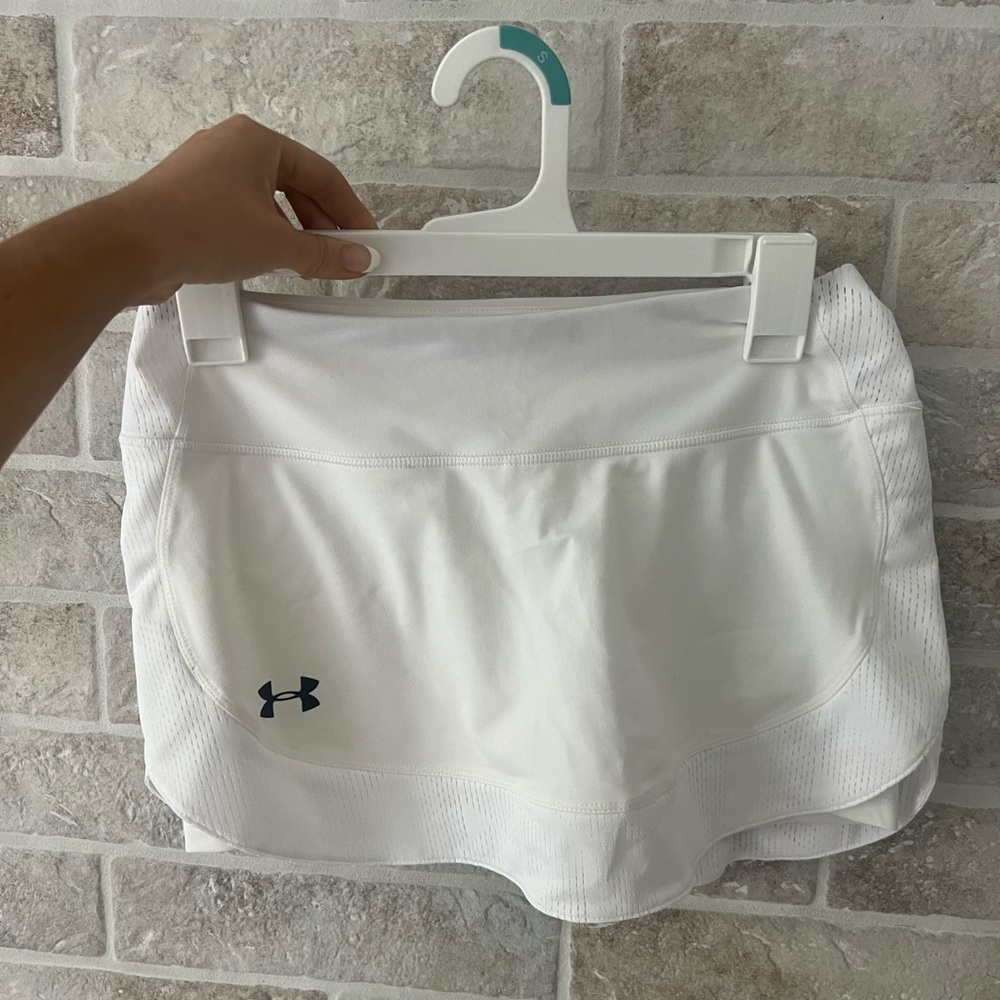 White Under Armour Tennis skirt small